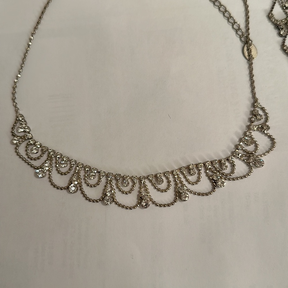 Jewelry Set - Picture 2 of 3